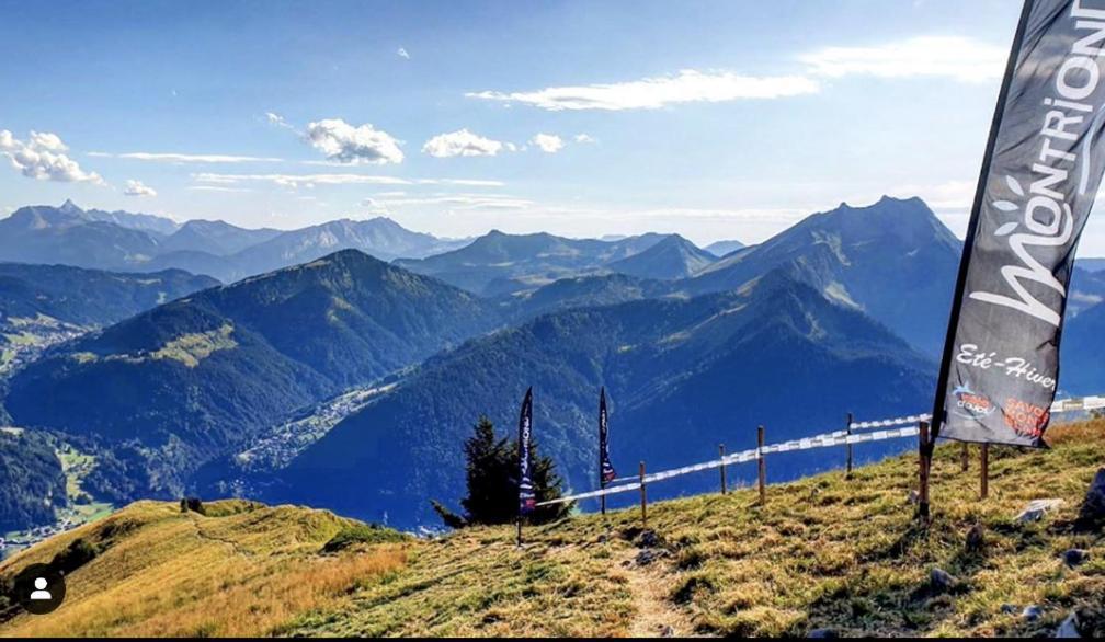 Micro-Lodge, Le Petit Nid D'Amour Montriond Bagian luar foto