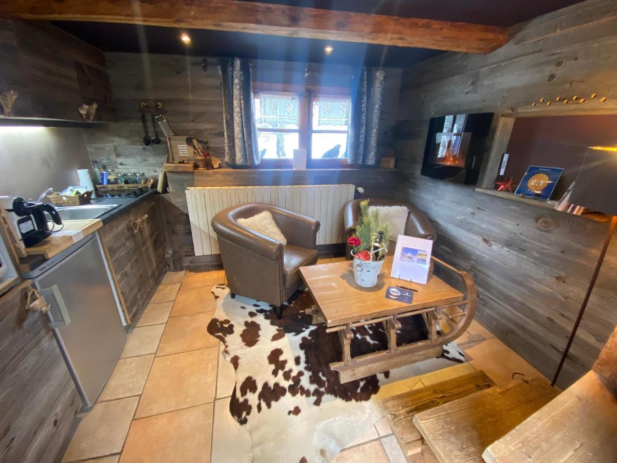 Micro-Lodge, Le Petit Nid D'Amour Montriond Bagian luar foto